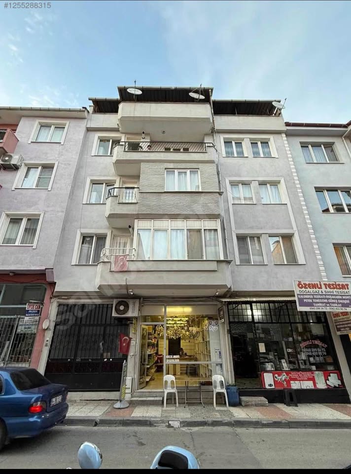 UŞAK MERKEZ ÜNALAN MAH. 3+1 145 M. SATILIK DAİRE 4.KAT