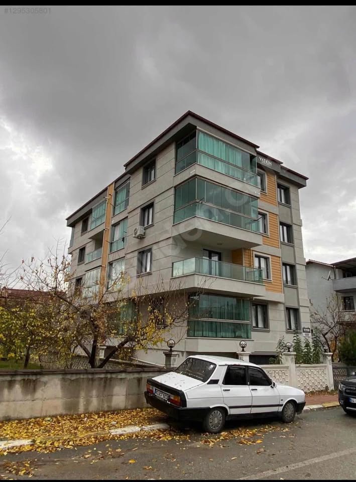 UŞAK MERKEZ FATİH MAH. 2+1 110M. SATILIK ARA KAT DAİRE