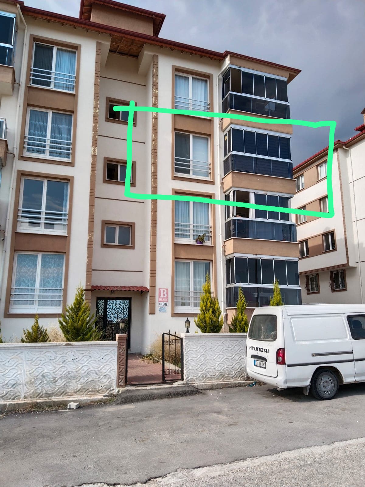 UŞAK MERKEZ KEMALÖZ MAH. FEN LİSESİ CİVARI 160M.3+1 SATILIK DAİRE