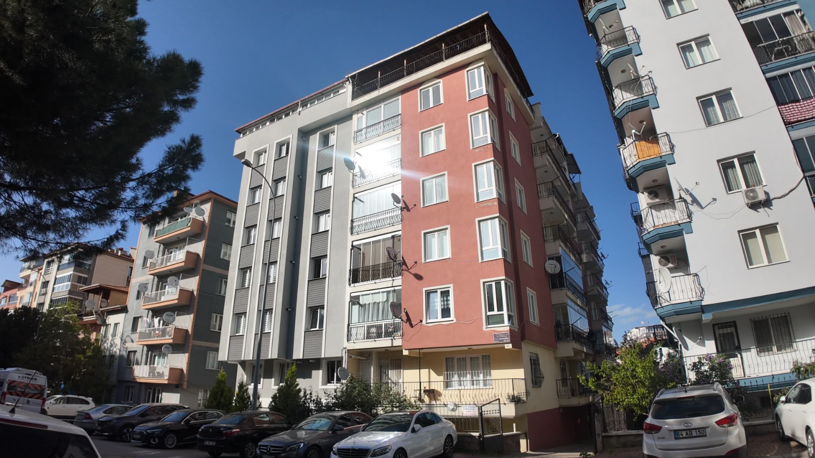 UŞAK MERKEZ KEMALÖZ MAH. 290m. 3+1 SATILIK DUBLEKS DAİRE