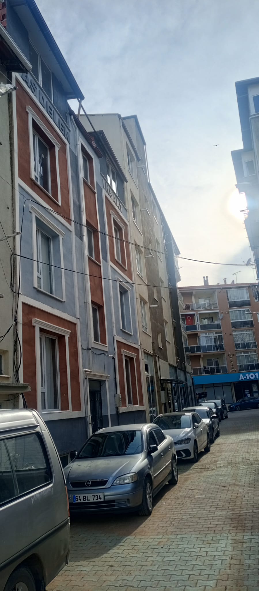 ÜNALAN MAHALLESİNDE 2+0, 60 METRE APART DAİRE
