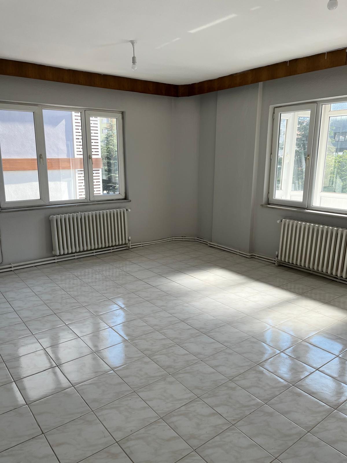 KEMALÖZ MAHALLESİ ŞEREF CADDESİ ÜZERİNDE 3+1 ARA KAT KİRALIK DAİRE