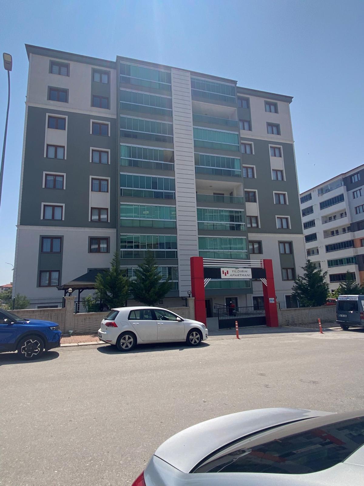 CUMHURİYET MAHALLESİ 3+1 165 METRE SATILIK DAİRE