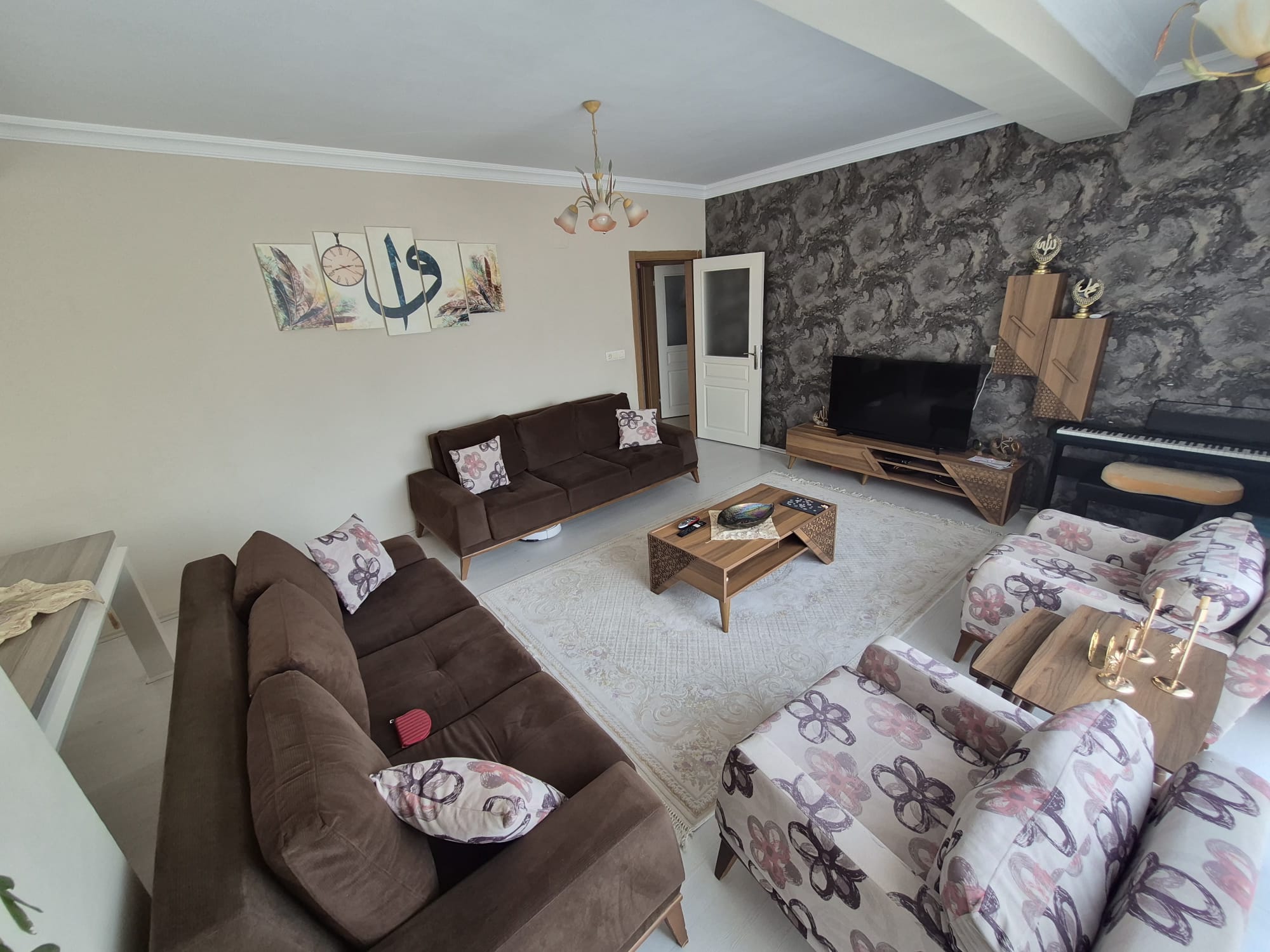 CUMHURİYET MAHALLESİNDE 3+1  150 METRE SATILIK DAİRE
