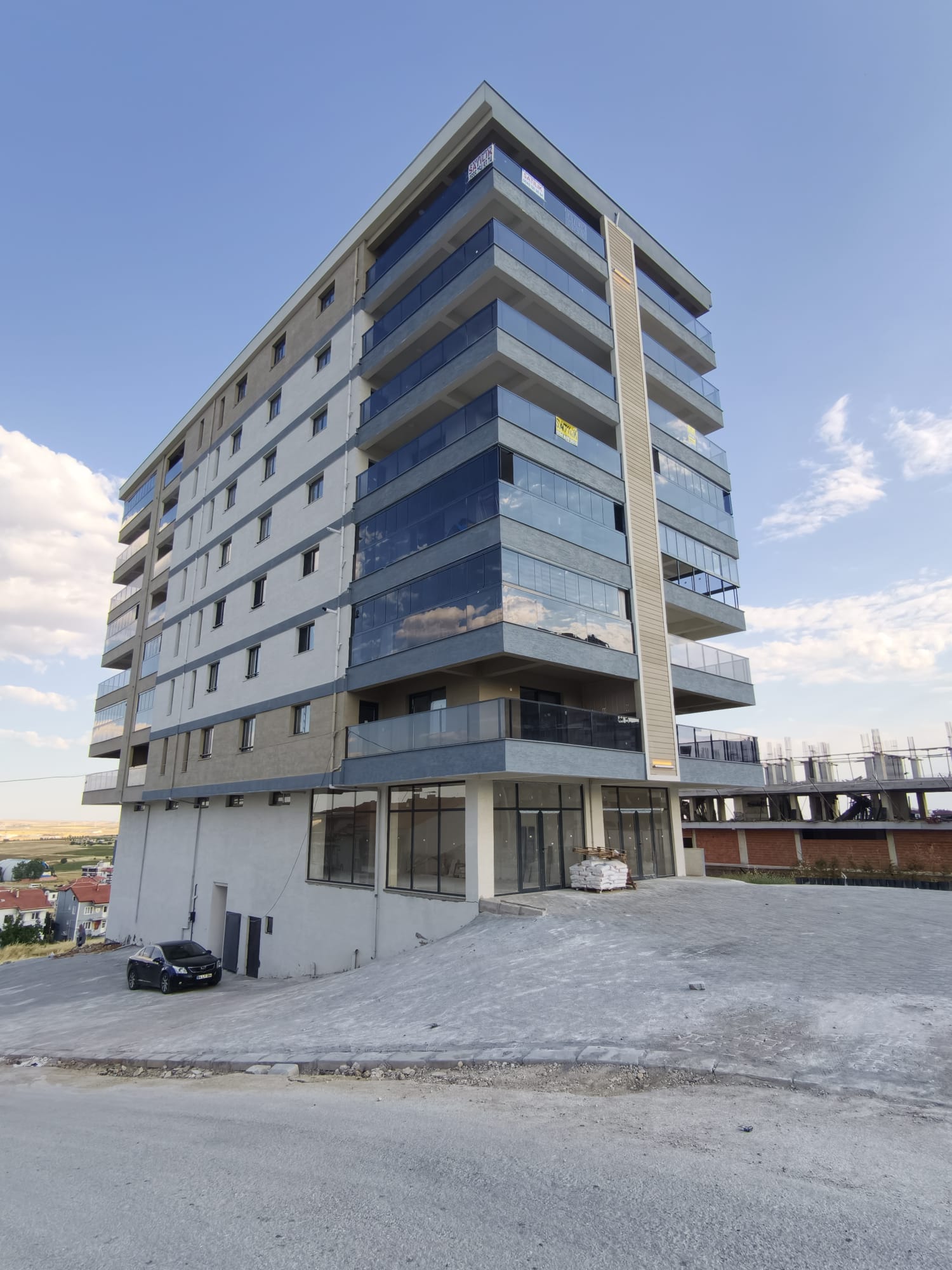 UŞAK MERKEZ ATATÜRK MAH 170m2 3+1 SIFIR SATILIK DAİRE